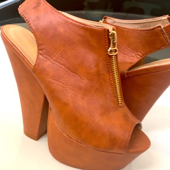 Brown Wedge Heel - Picture 1 of 10